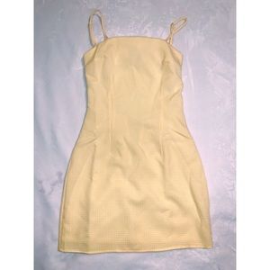 Xs yellow dress from Lucy in The Sky